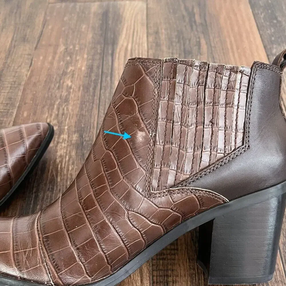 Marc Fisher Croc Embossed Ankle Bootie Pointed Toe Faux Leather Size 8.5 Brown